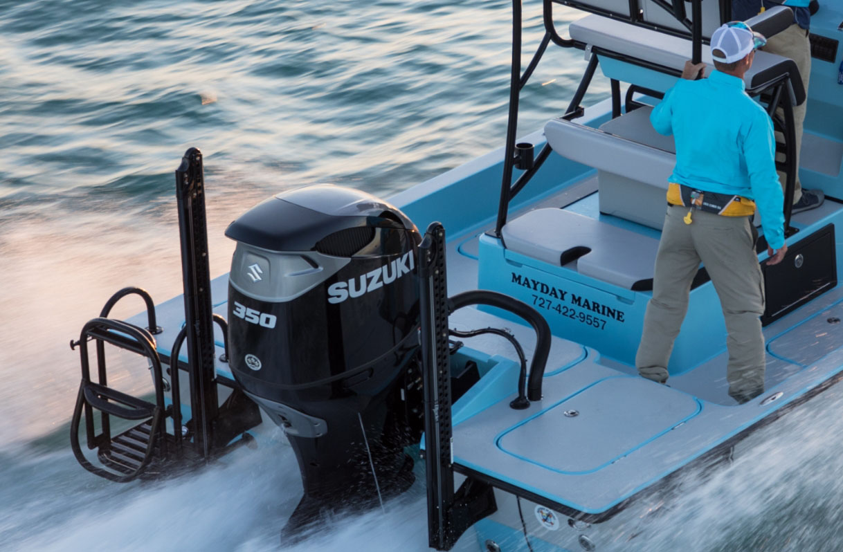 Suzuki_DF350_Dual_Prop_Outboards_Action