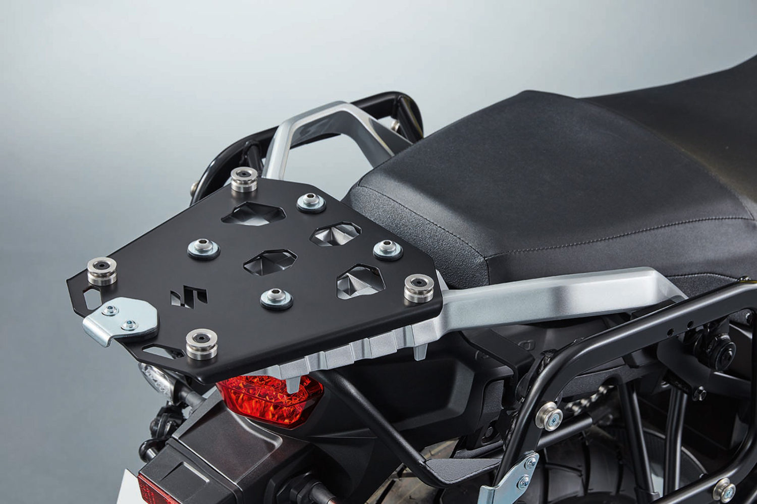 V-Strom 650 Topcase Carrier Set