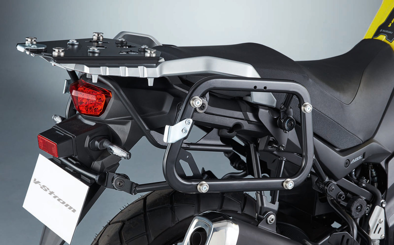 V-Strom 650 Sidecase Carrier Kit