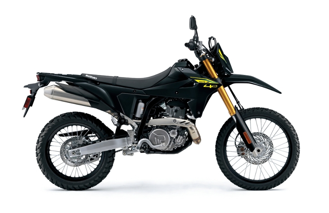 DR-Z400S_M7_Solid Black (019)