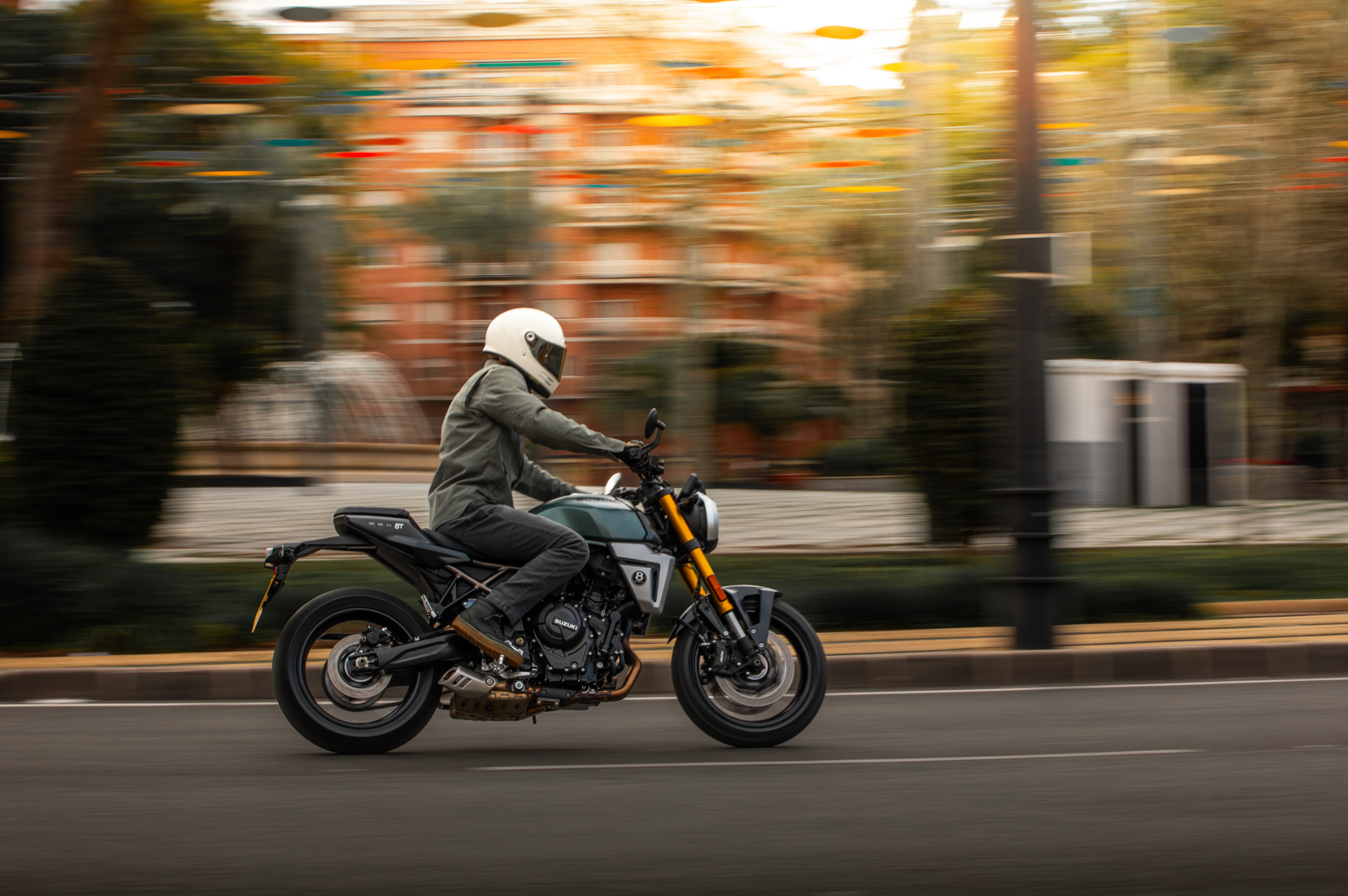 GSX-8T (4)