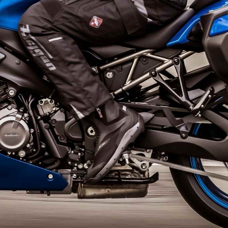 Suzuki_GSX_S1000GT_Quickshift Suzuki_GSX_S1000GT_Quickshift