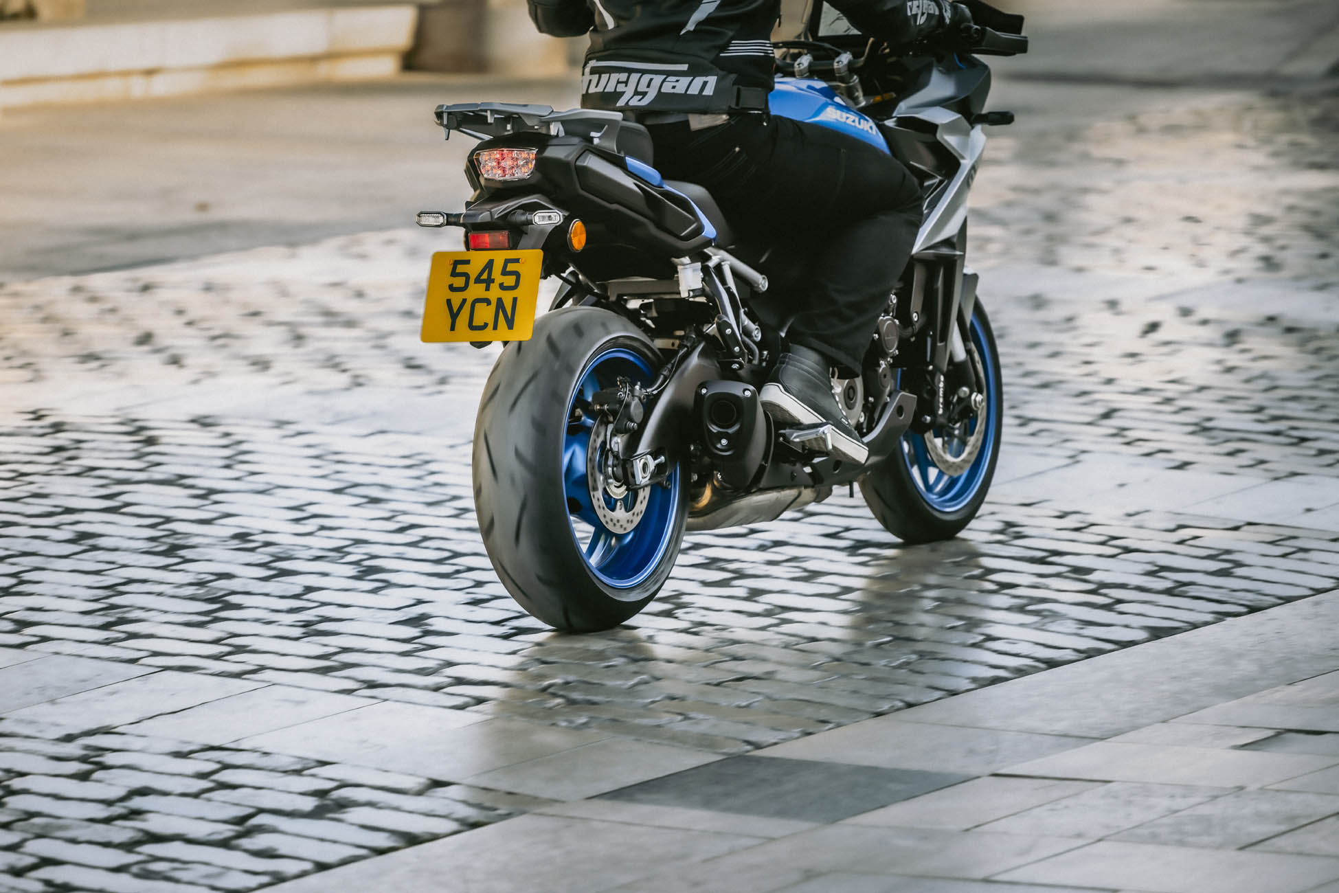 GSX-S1000GX