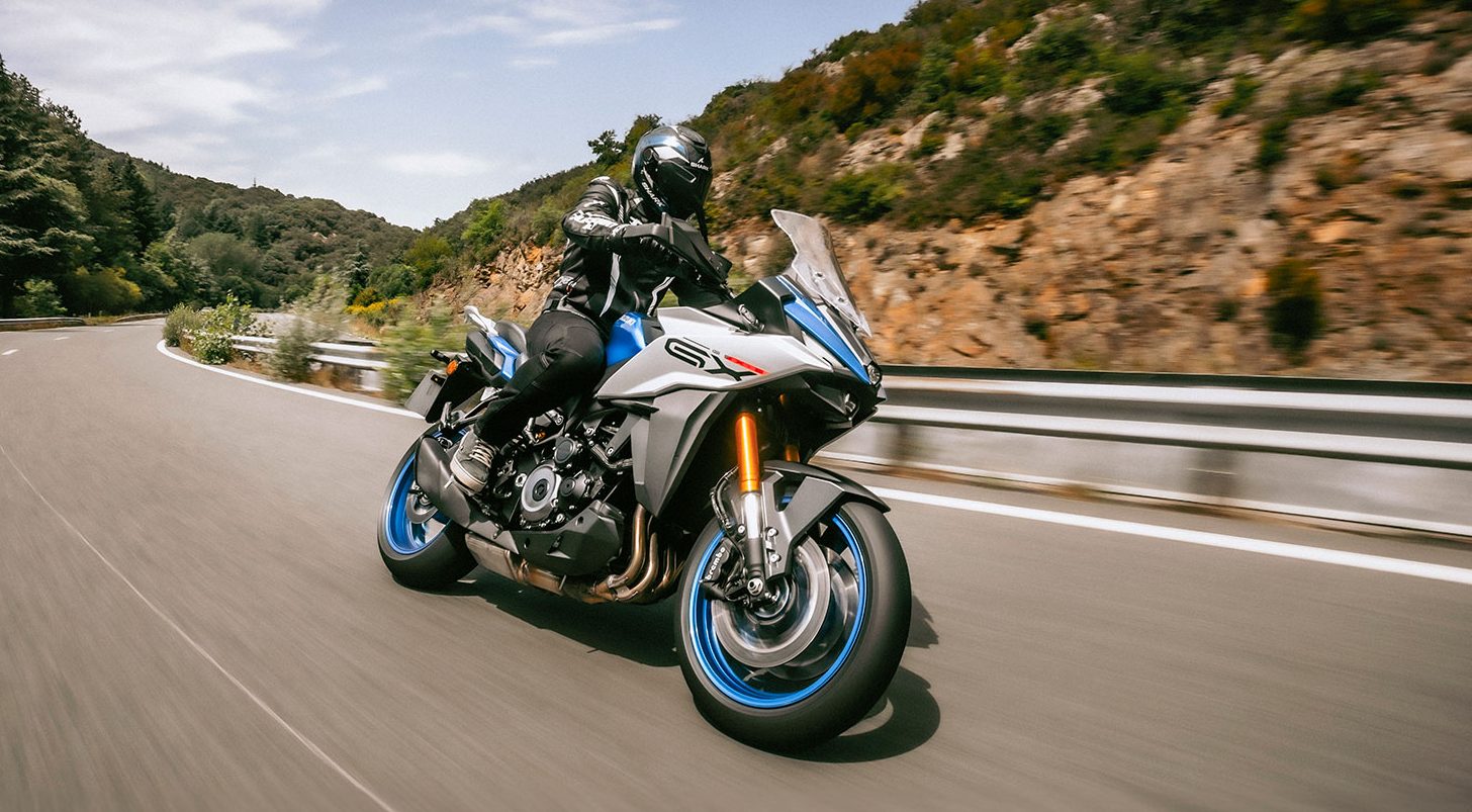 Suzuki_GSXS1000GX_M4_YSF_Action