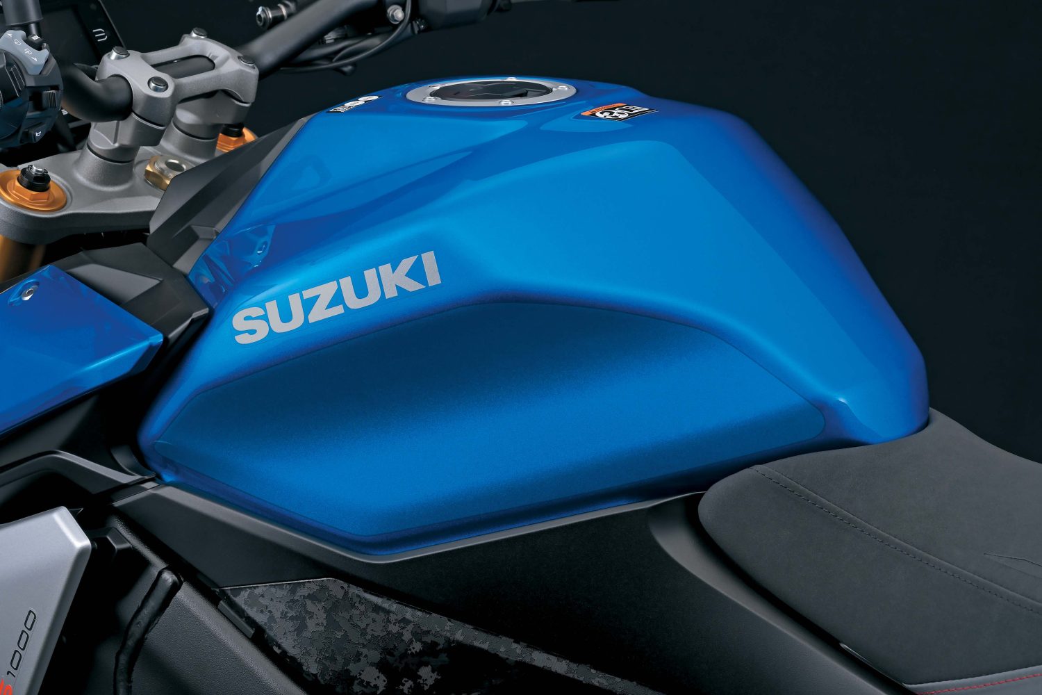 GSX-S1000_GT_M2_FuelTankProtectionFoilA