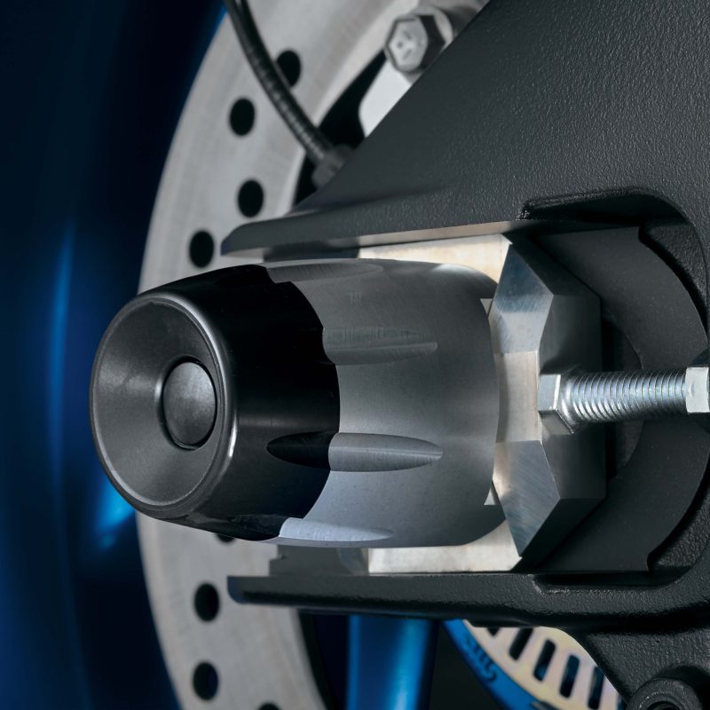Suzuki_GSXS1000_GT_M2_Rear_Axle_Slider