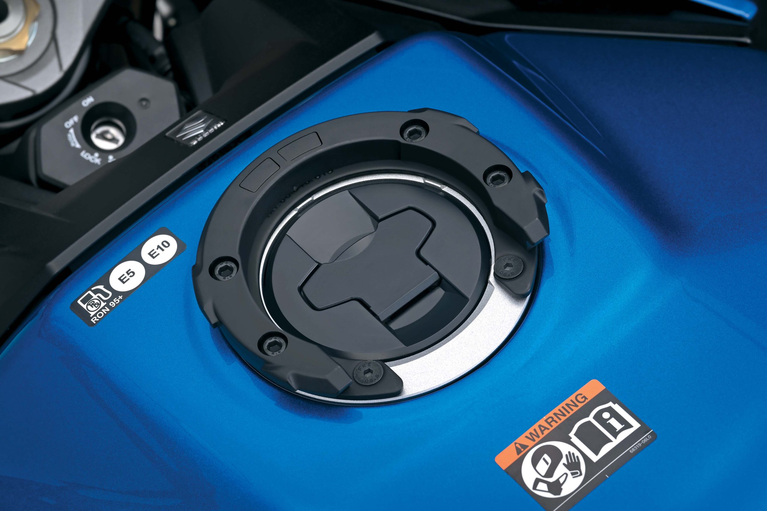 TANK BAG RING MOUNT - Suzuki Canada Inc. TANK BAG RING MOUNT - Suzuki Canada Inc.