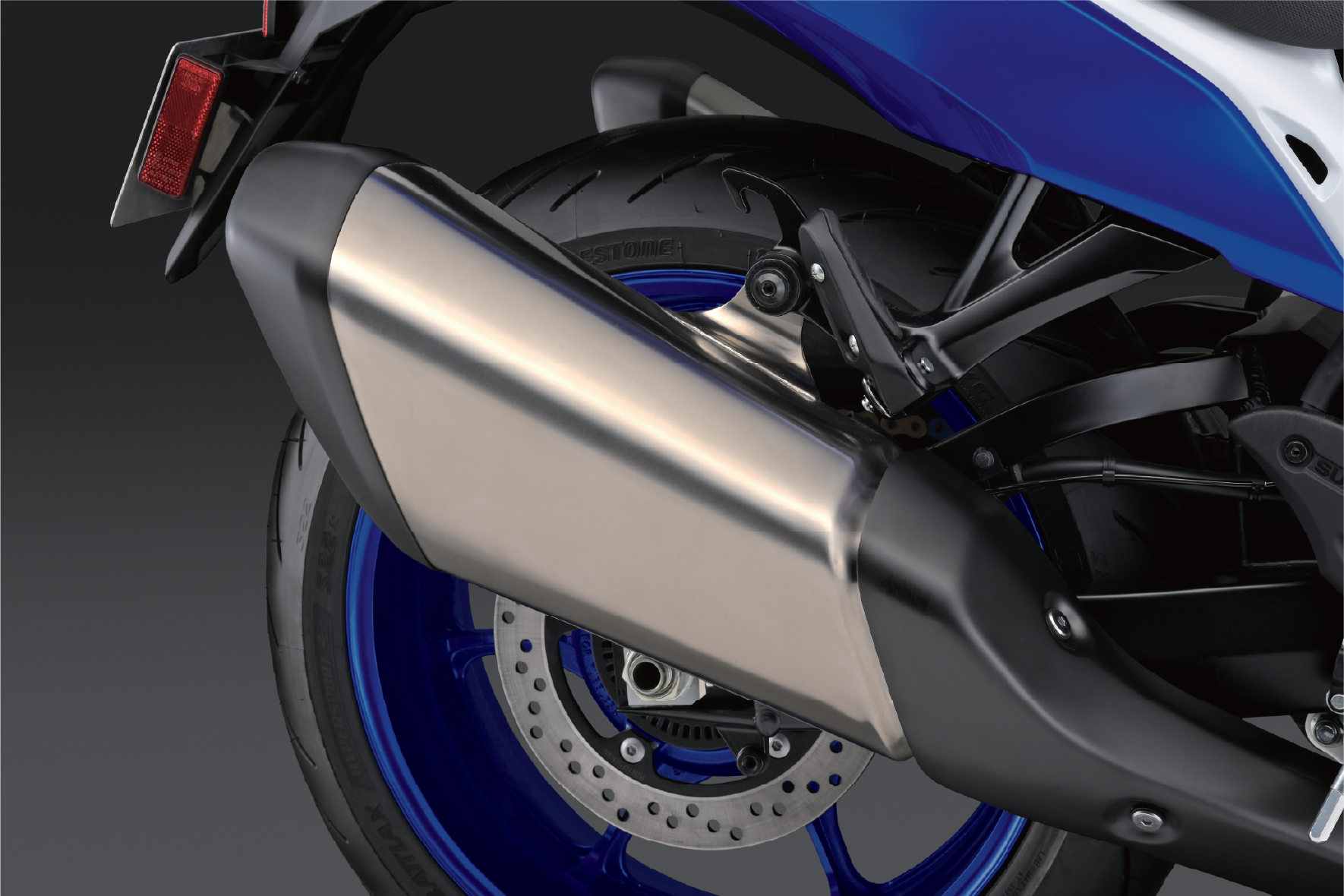 GSX1300RQZM6_Muffler