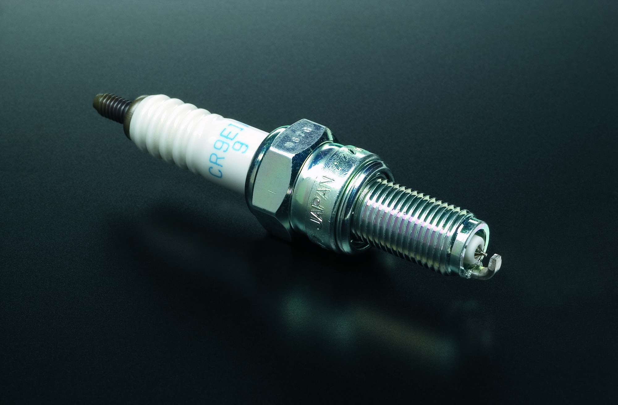 KATANA_M0_Iridium_Spark_Plug