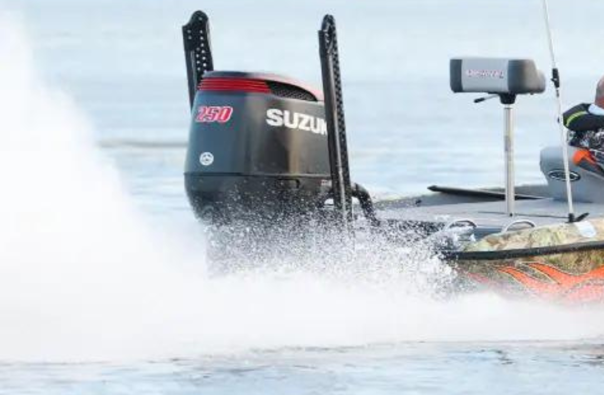 Suzuki_DF250_SS_action