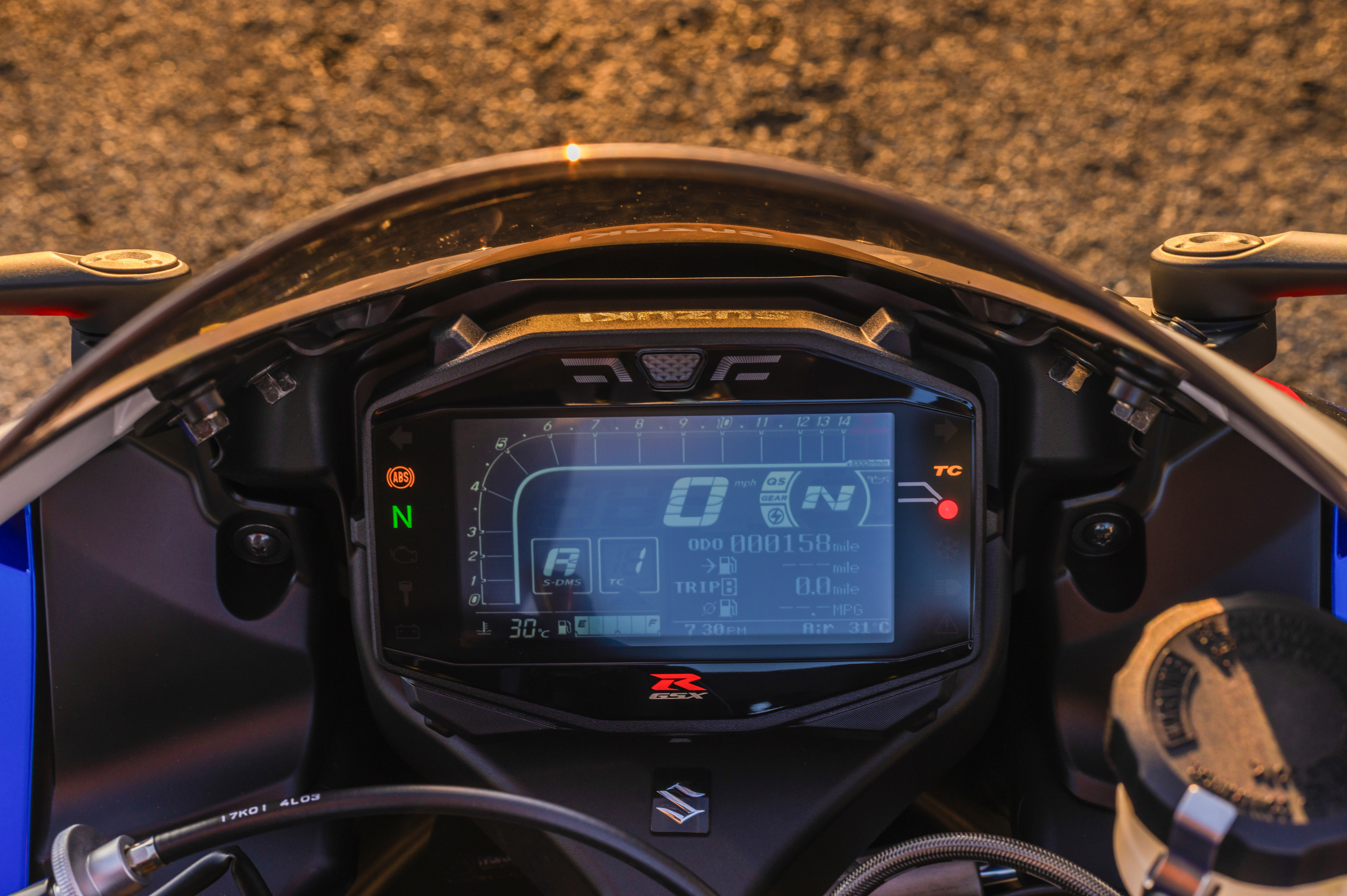Suzuki-GSX-R1000R-Action (19)