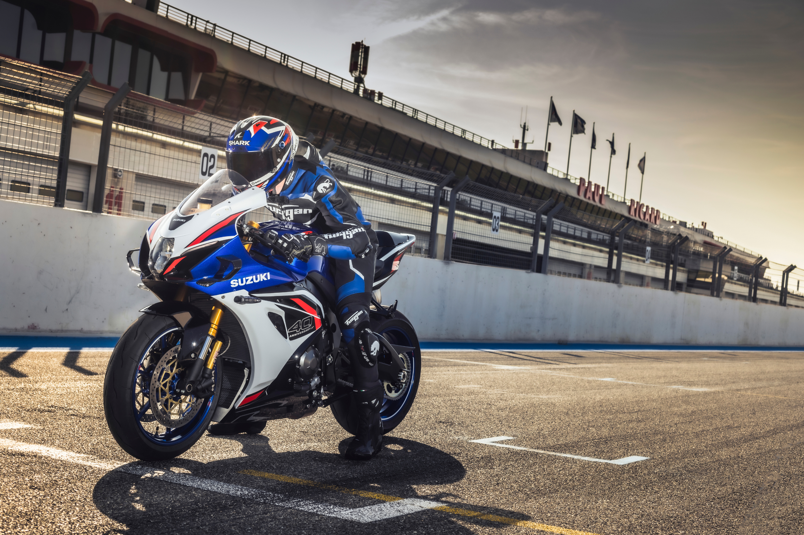 Suzuki-GSX-R1000R-Action (5)