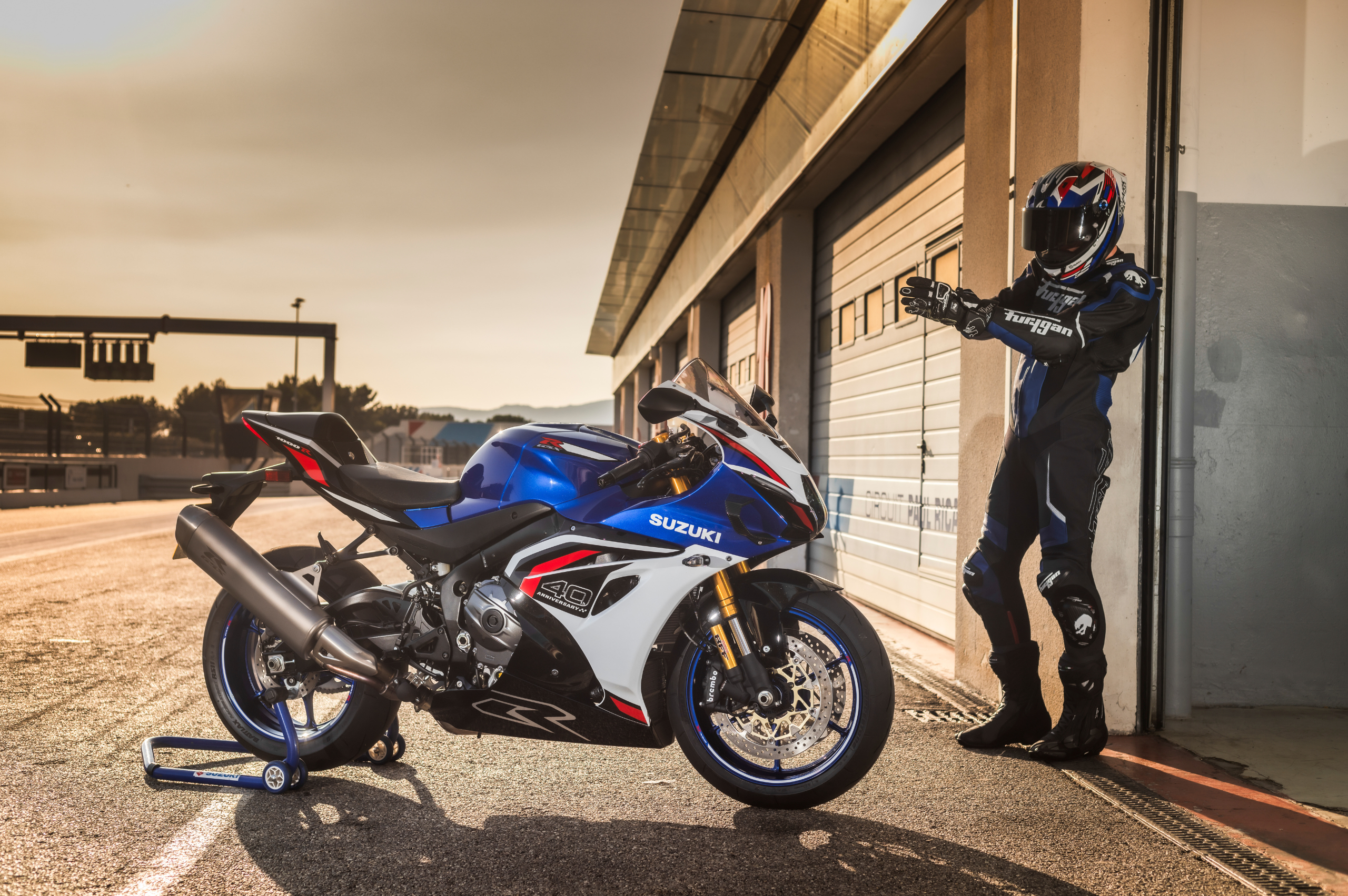 Suzuki-GSX-R1000R-Action (6)