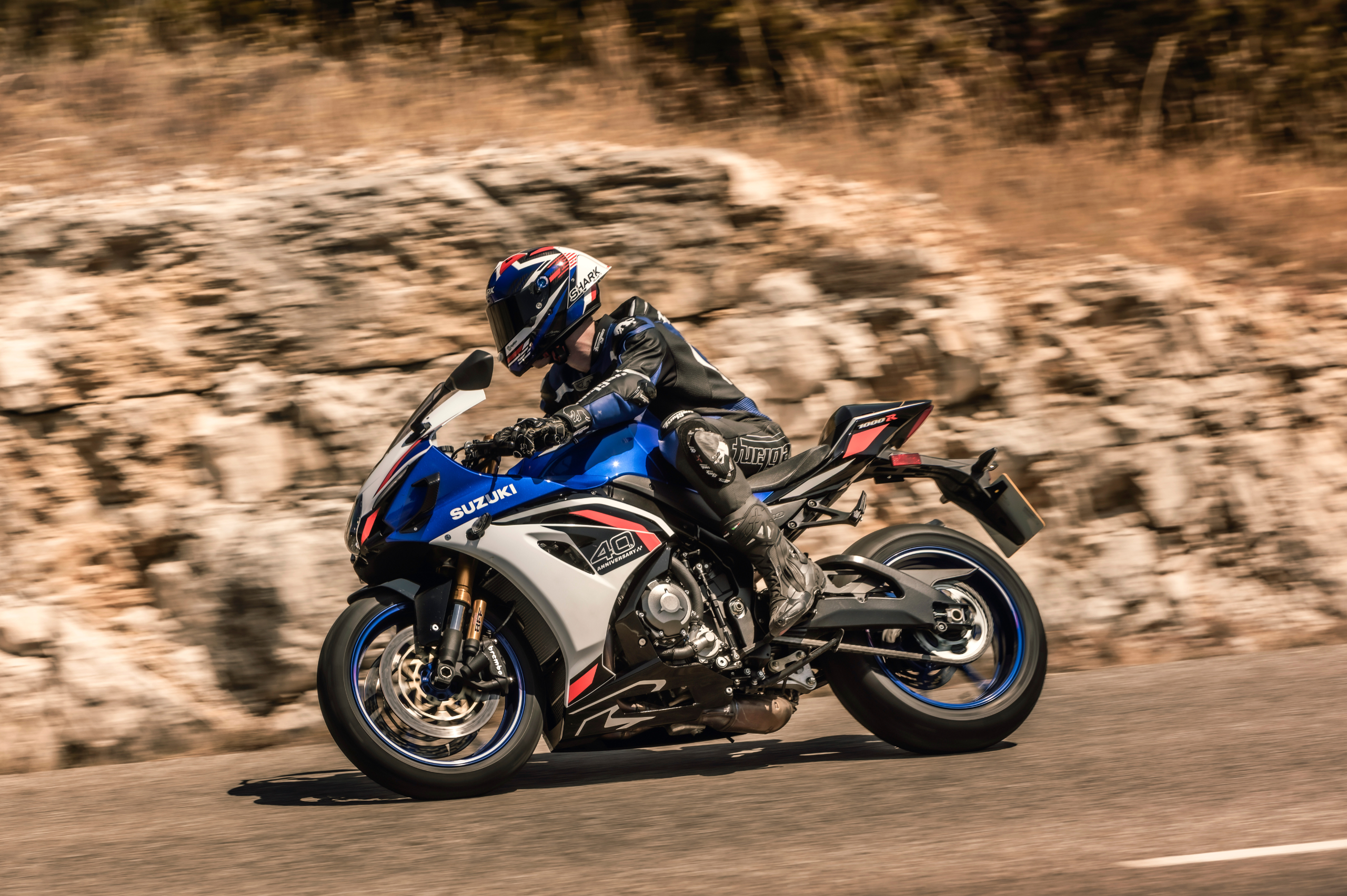 Suzuki-GSX-R1000R-Action (9)
