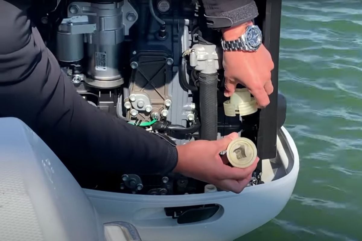 Micro-Plastic Collecting Device
