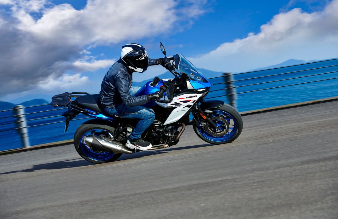 Suzuki_SV-7GX_M7_(6)