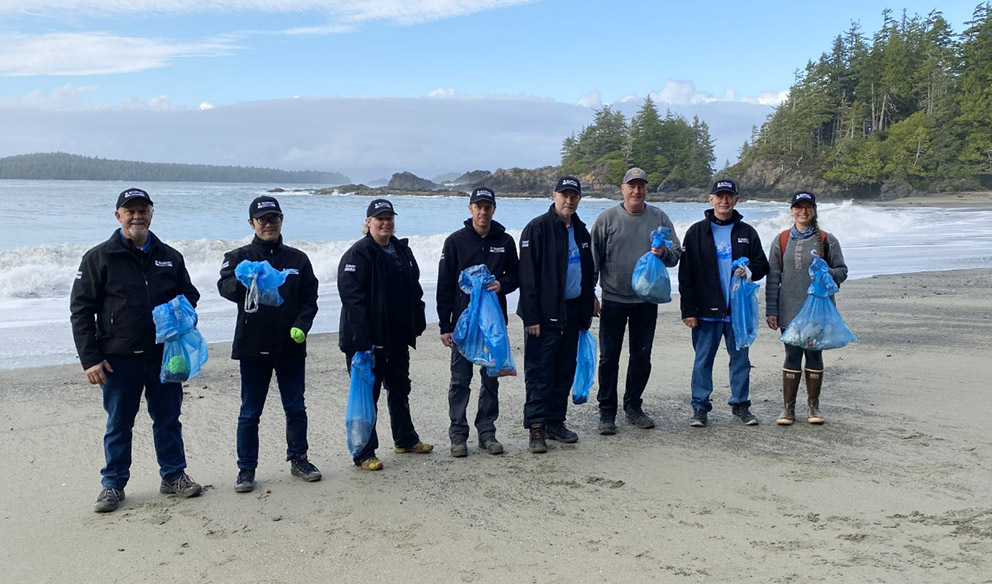 clean_ocean_project_beach_action_Suzuki clean_ocean_project_beach_action_Suzuki